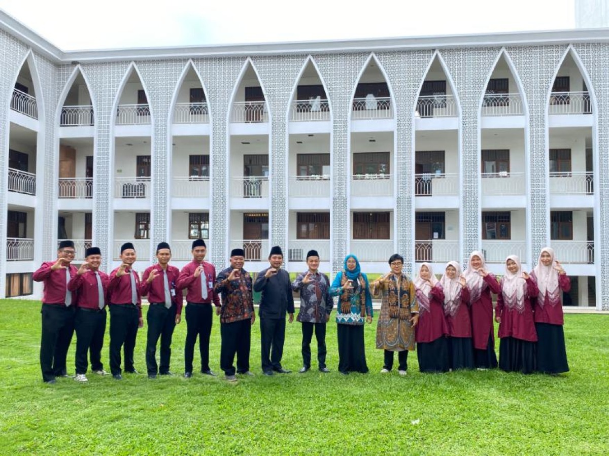 Galeri Selamat Menyandang Akreditasi A SMP Plus Cordova